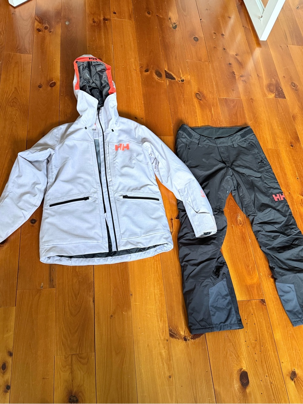 Helly Hansen PowderQueen 2.0 Jacket & Pants Set Large
